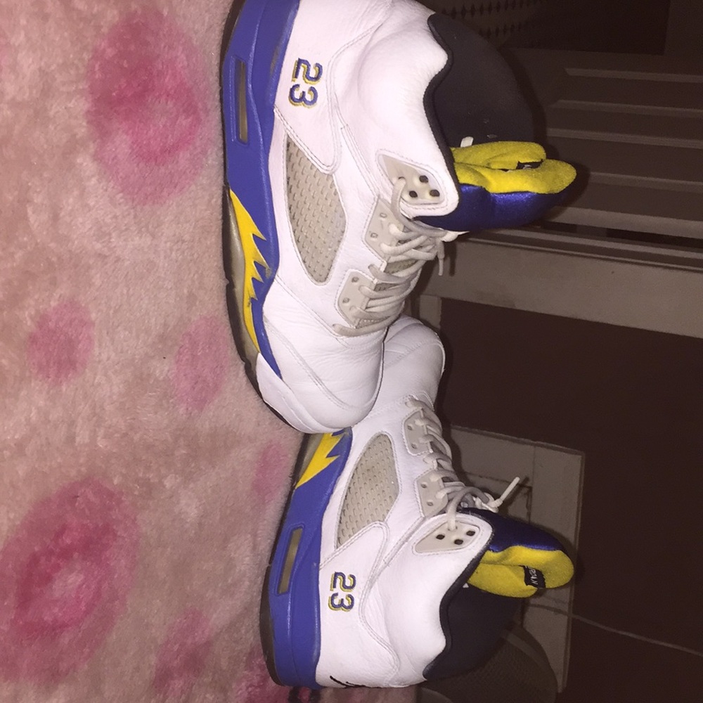 Jordan 5’s size 8.5
